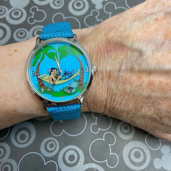 Vintage Disney Time Works LILO & Stitch Unisex 3-D Look Watch - Picture 7 of 15